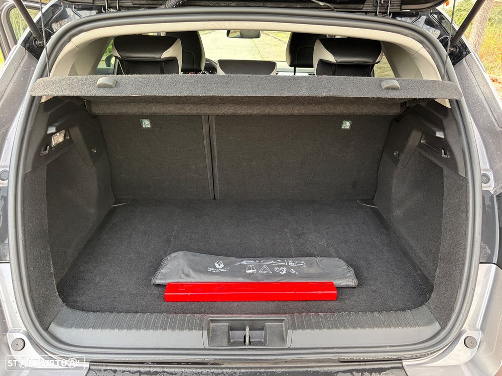 Renault Captur 1.0 TCe Intens - 24