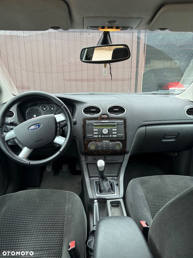 Ford Focus 1.6 TDCi DPF Ghia - 10