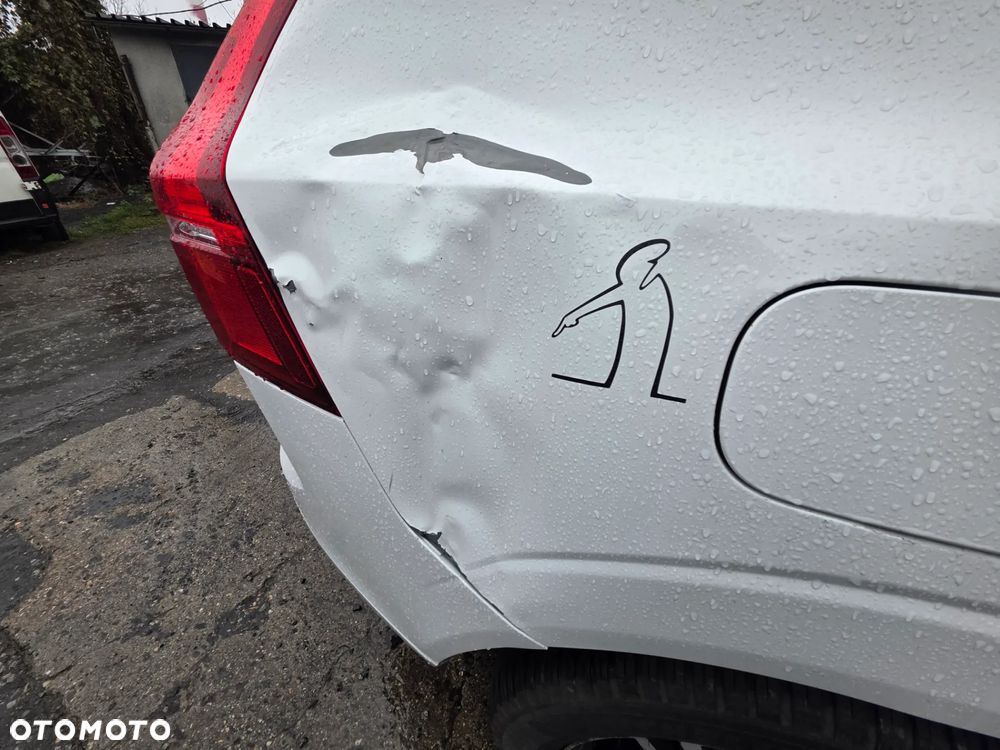 Volvo XC 60 D4 AWD R-Design - 19