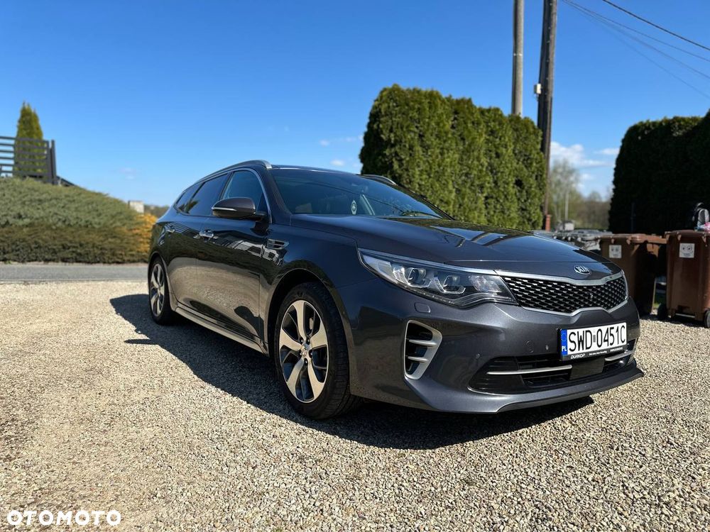 Kia Optima - 1