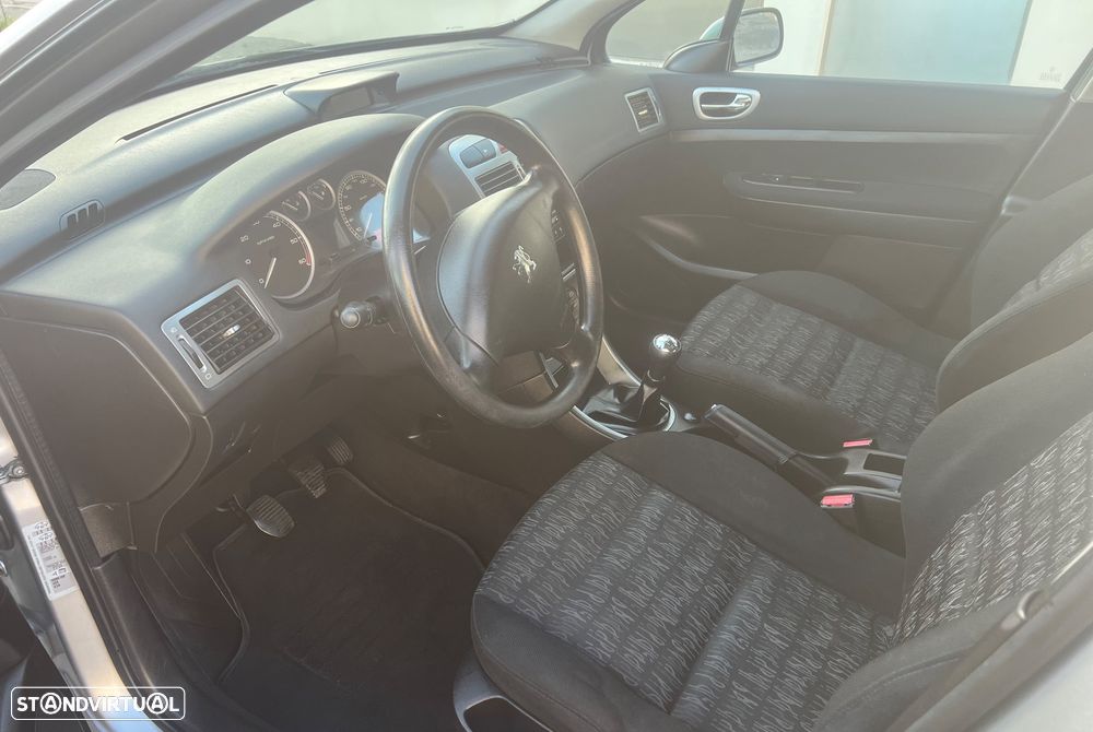 Peugeot 307 1.4 HDi Premium - 9