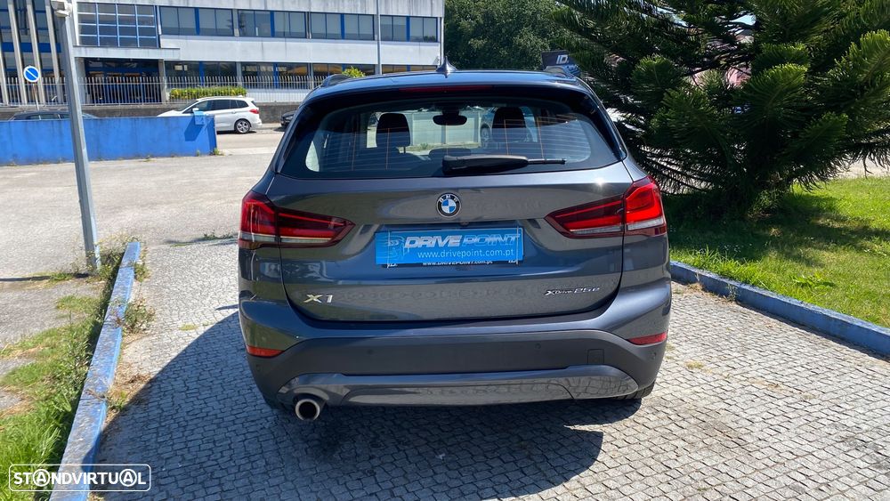 BMW X1 25 e xDrive Corporate Edition - 11