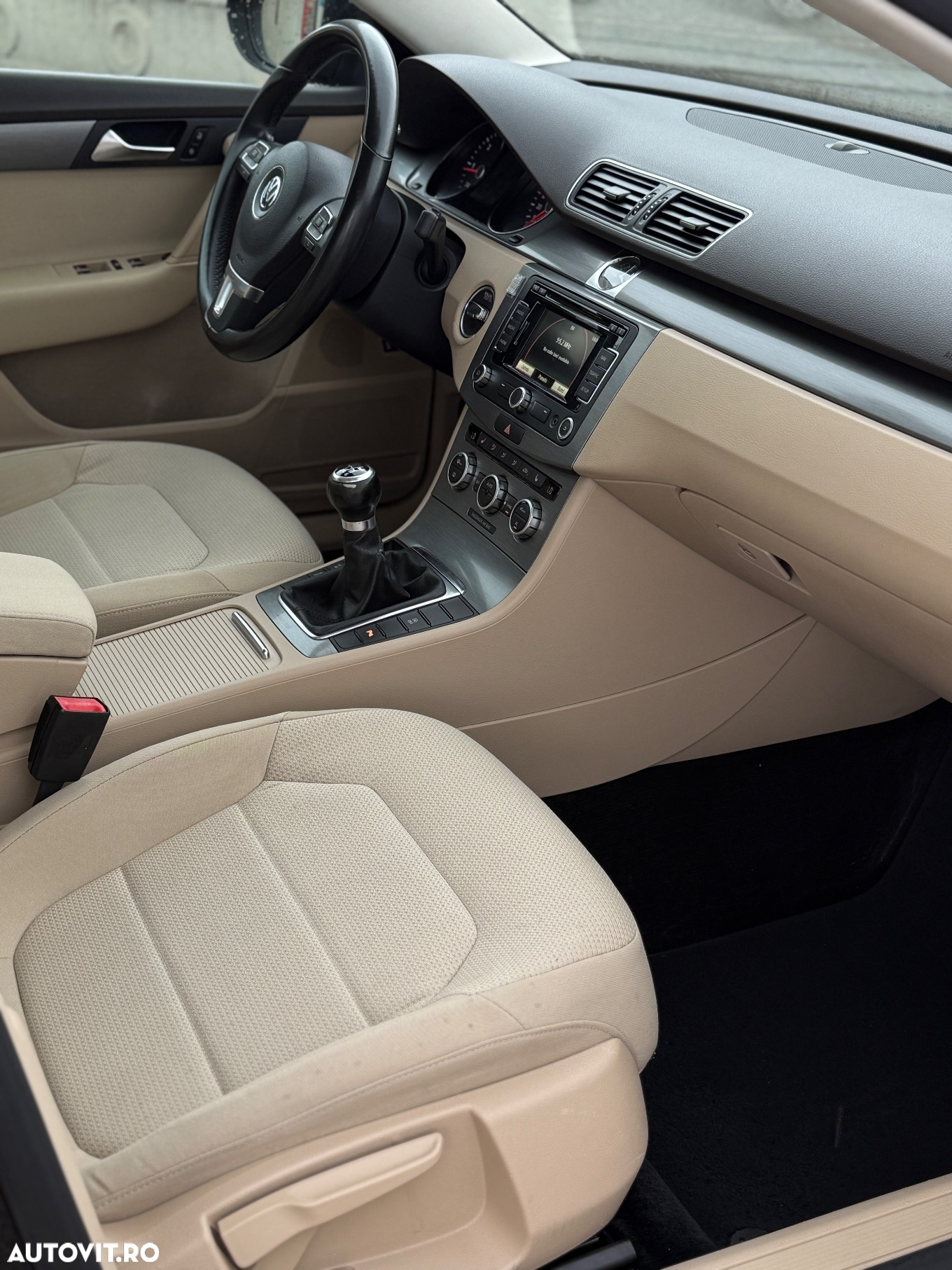 Volkswagen Passat Variant 2.0 TDI 4Motion BlueMotion Technology Business Edition - 6