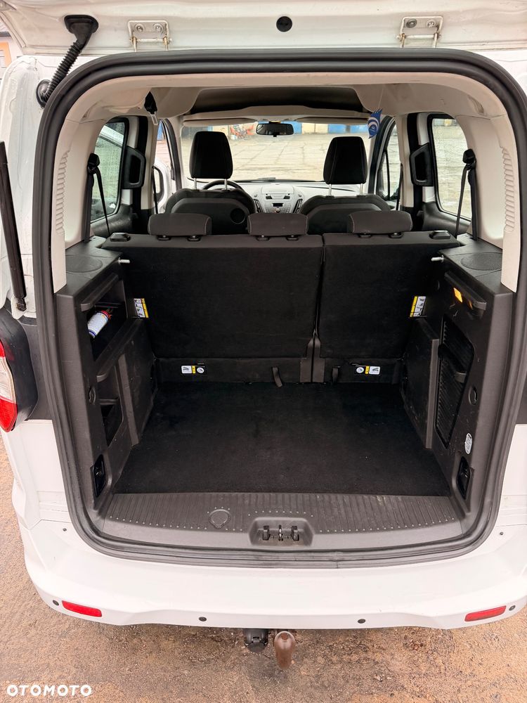 Ford Tourneo Courier - 12