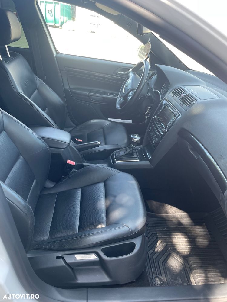 Skoda Octavia 2.0 TSI DSG RS - 8