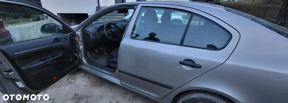 Skoda Octavia 1.6 Tour - 18