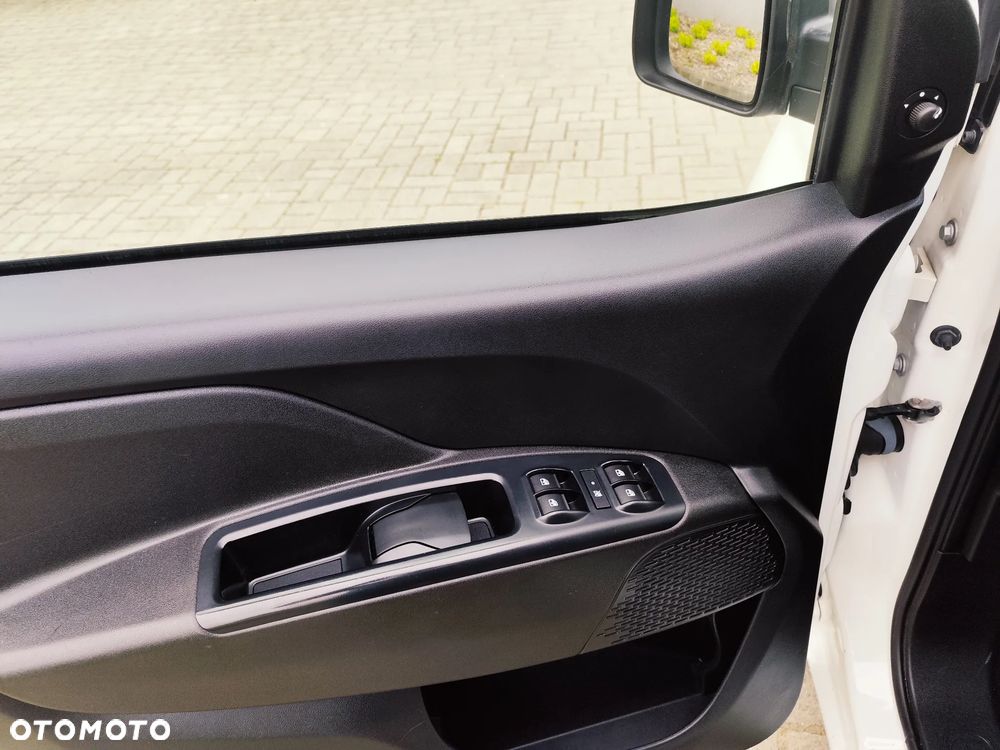 Fiat Doblo 1.4 T-Jet 16V Emotion - 19