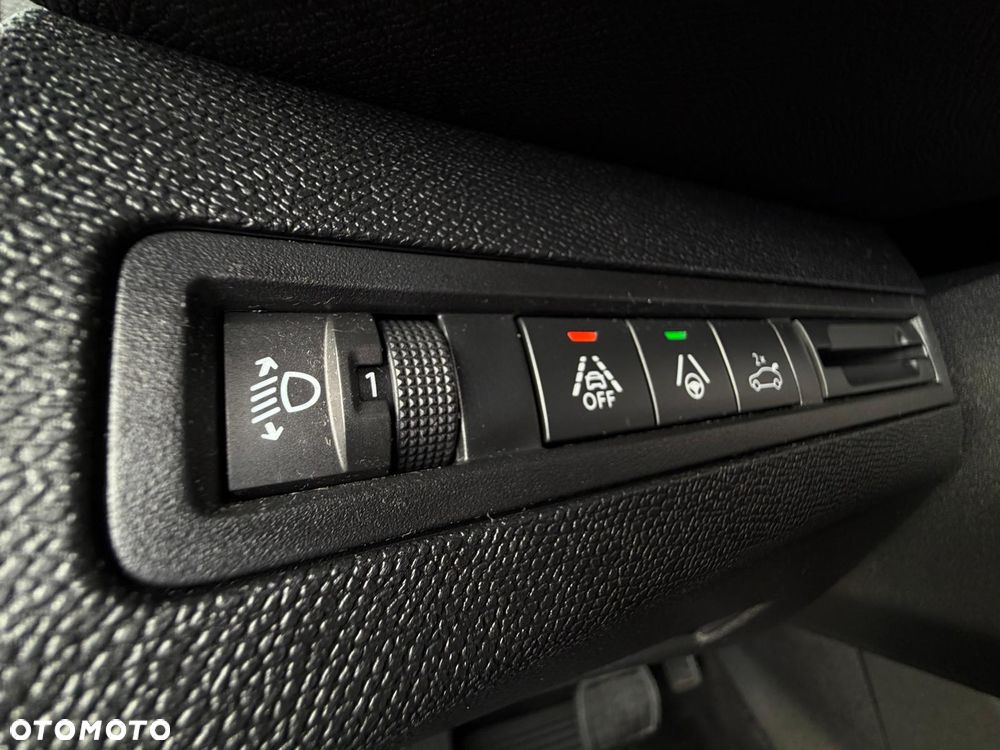 Peugeot 3008 BlueHDi 130 Stop & Start EAT8 Allure - 36