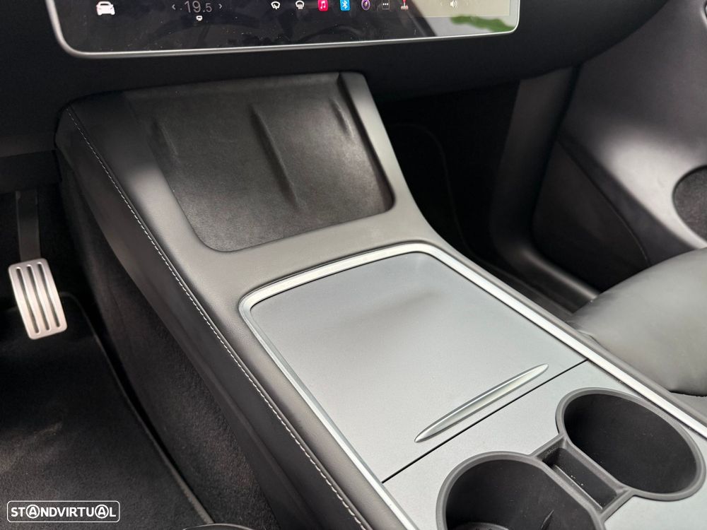 Tesla Model Y Performance Dual Motor AWD - 10