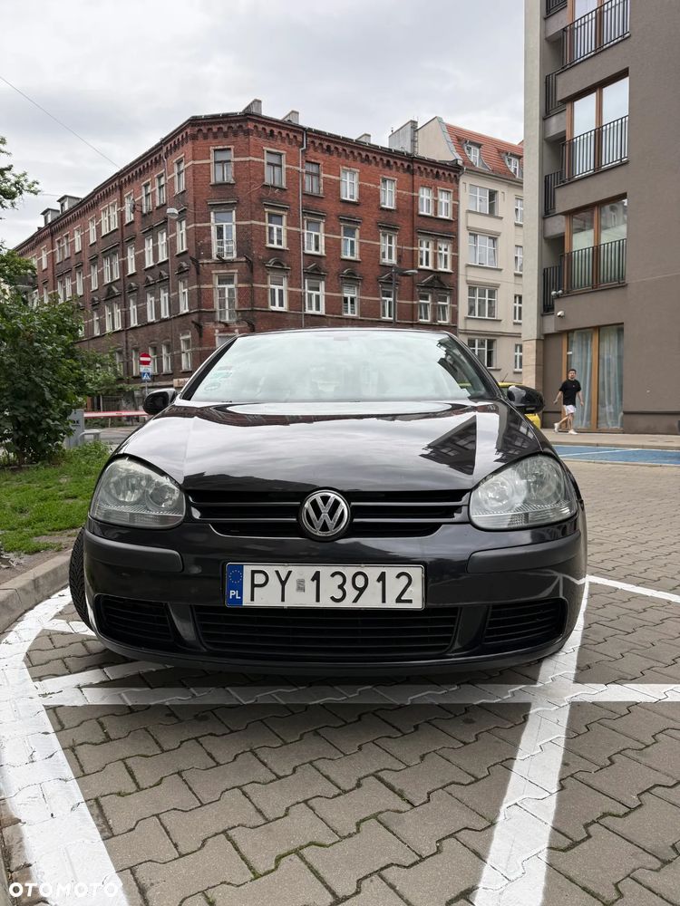 Volkswagen Golf 1.6 FSI Comfortline - 2