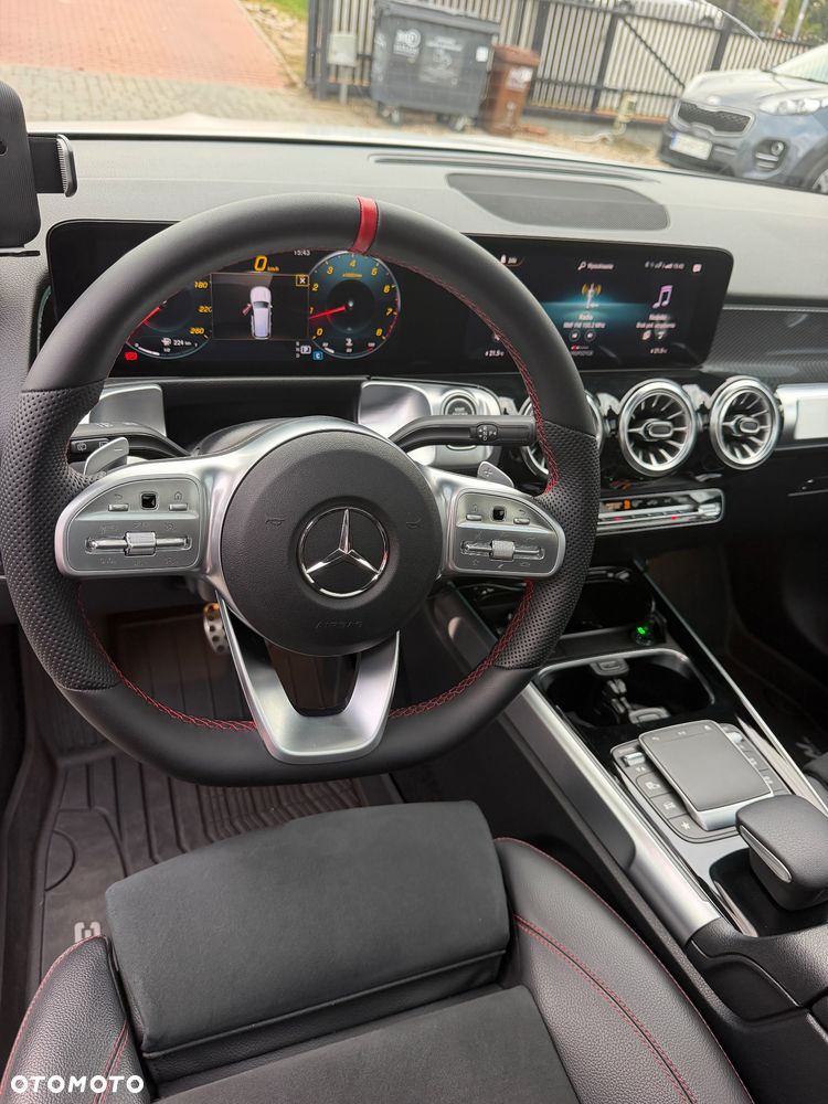 Mercedes-Benz GLB 2022