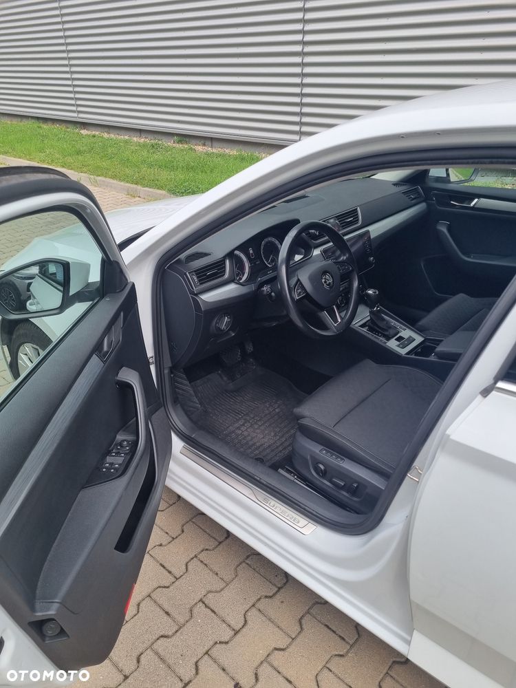Skoda Superb 2.0 TDI Ambition DSG - 8