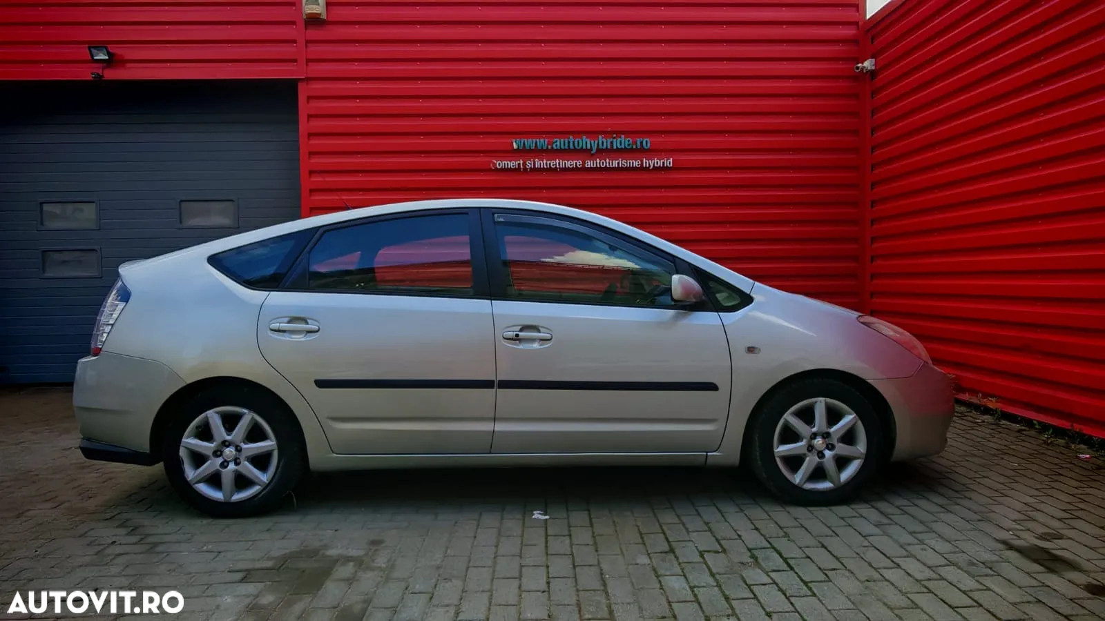 Toyota Prius (Hybrid) Executive - 10