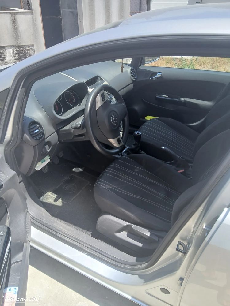 Opel Corsa 1.2 Enjoy - 4