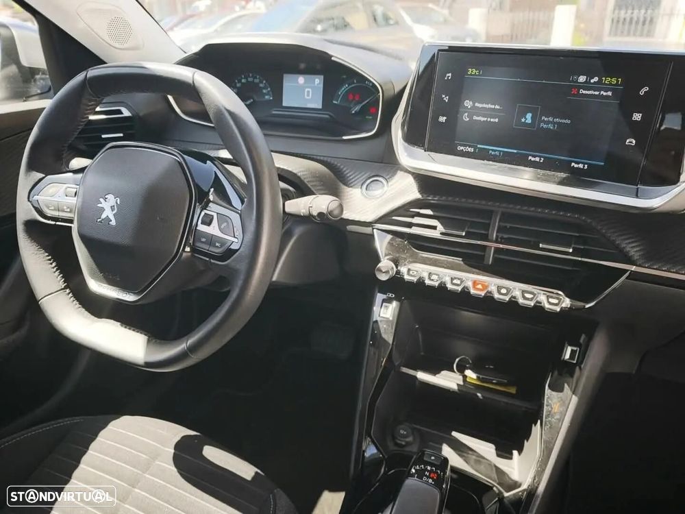 Peugeot e-2008 50 kWh SE Style - 13