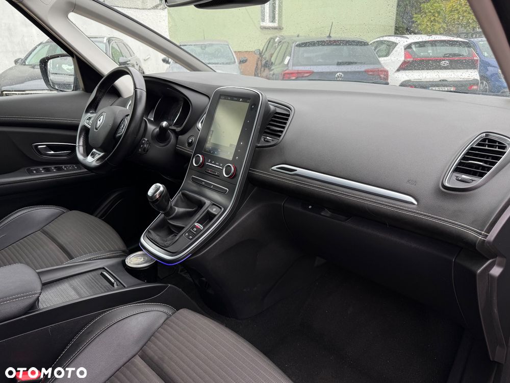 Renault Scenic - 16