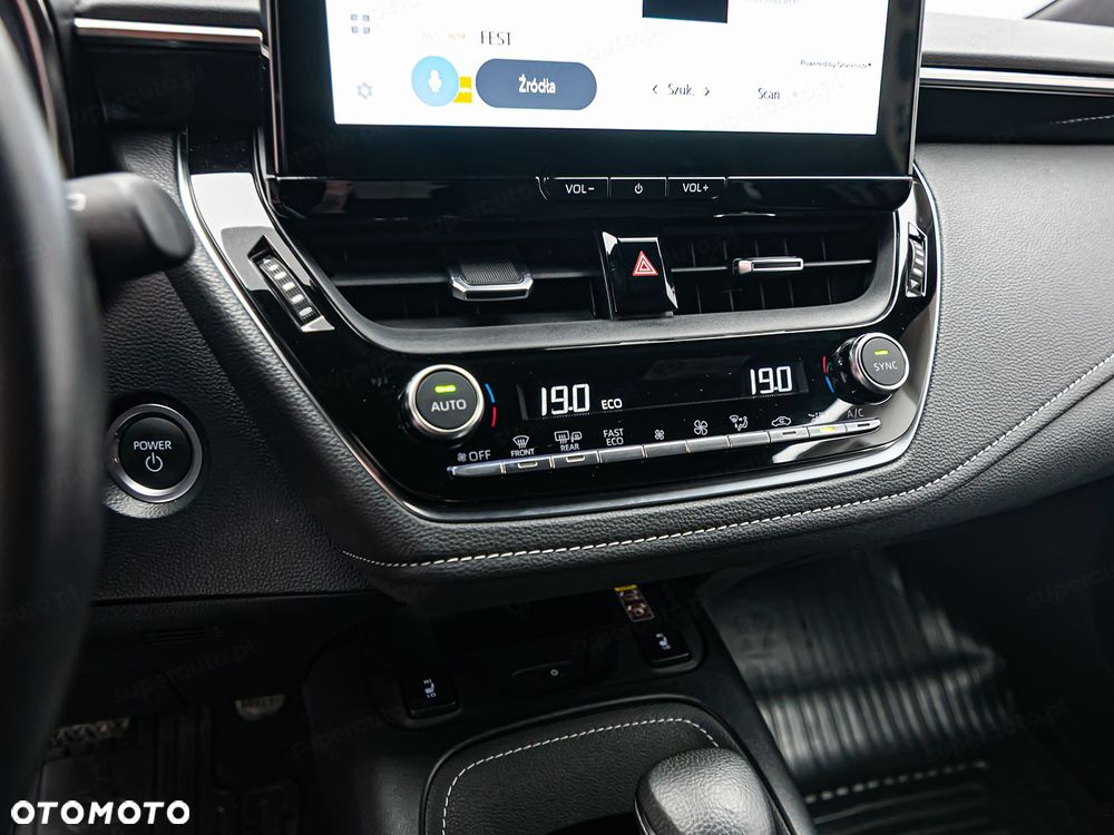 Toyota Corolla 1.8 Hybrid Style - 18