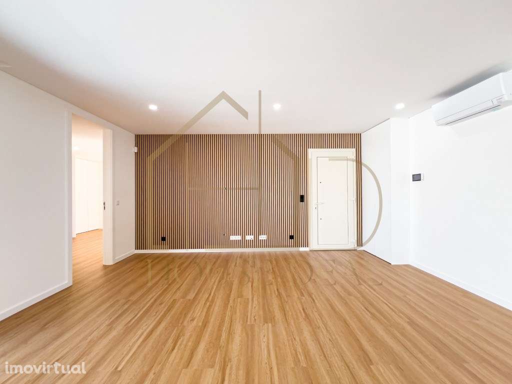 GRANDIOSA Moradia T4 com Pérgola. Fernão Ferro - Grande imagem: 3/45