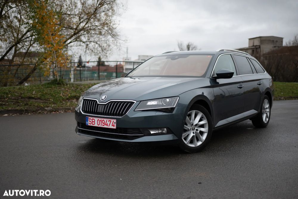 Skoda Superb Combi 1.6 TDI DSG Style - 1