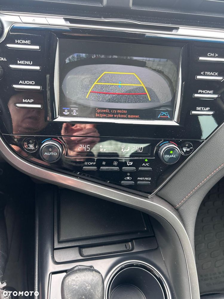 Toyota Camry 2.5 Hybrid Comfort CVT - 16