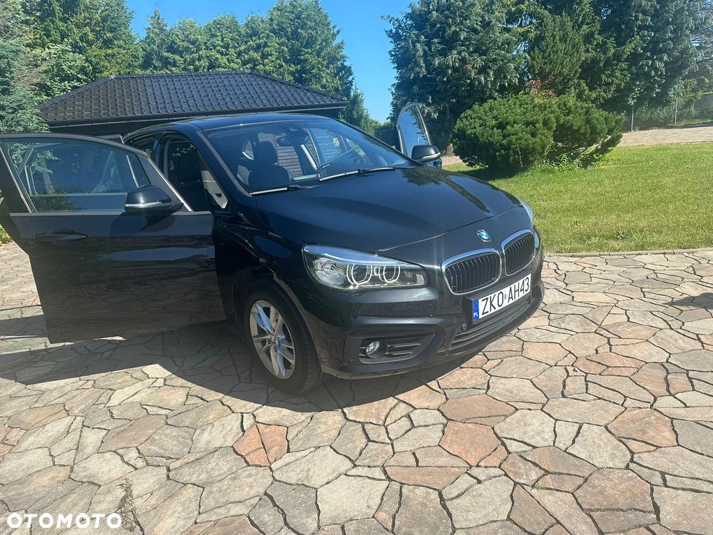 BMW Seria 2 218d - 5