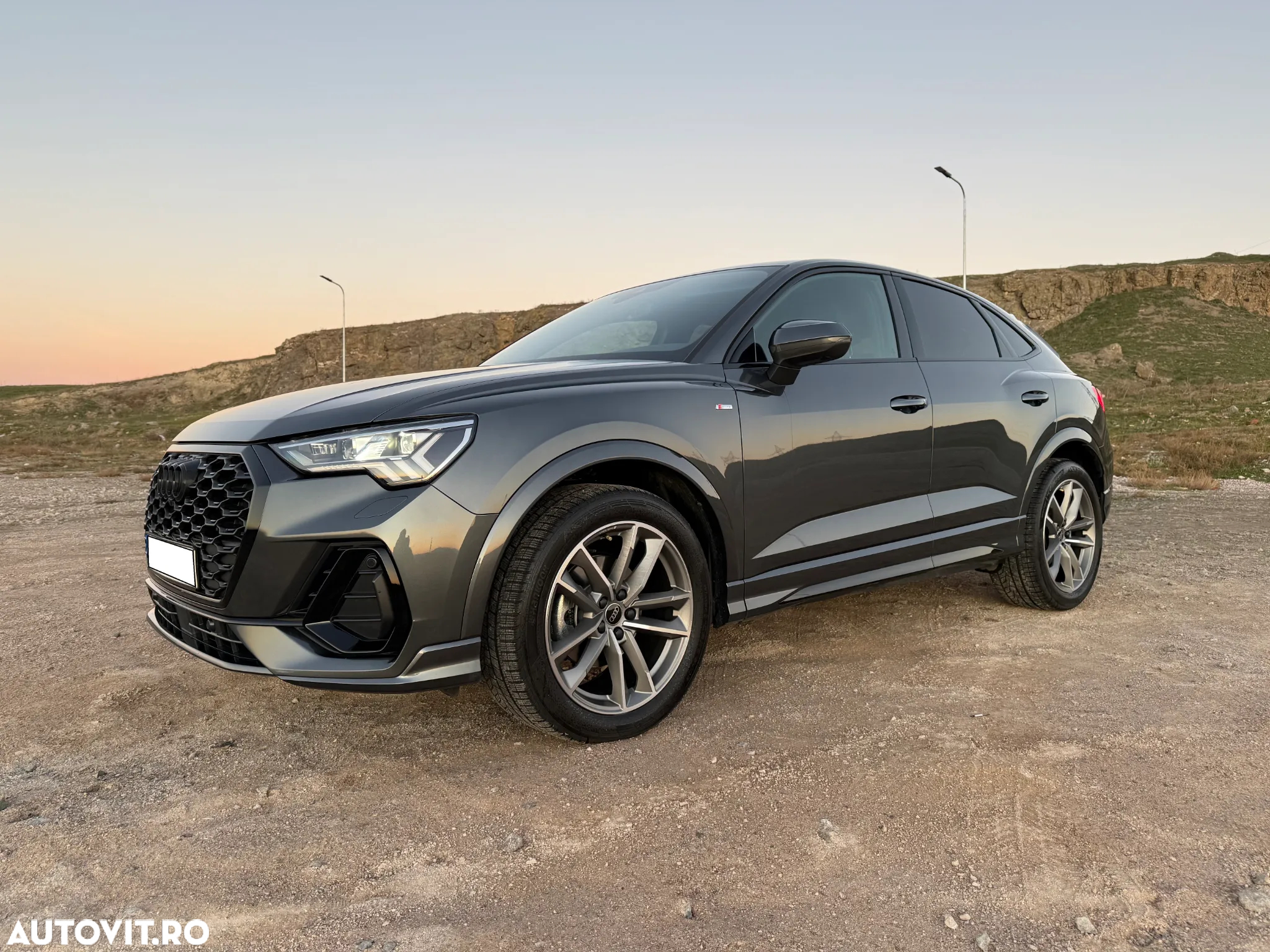 Audi Q3 Sportback 1.5 35 TFSI S tronic S Line - 2