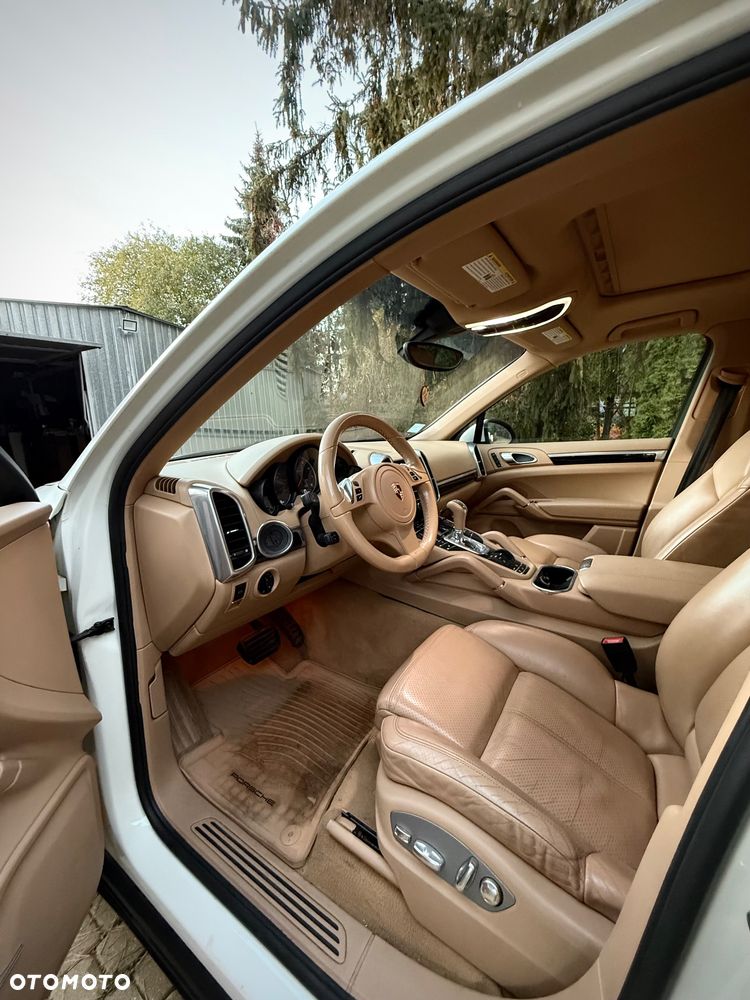 Porsche Cayenne - 13