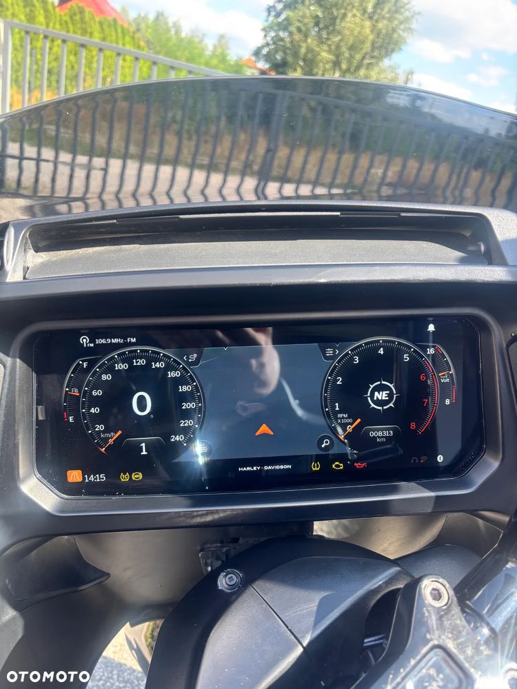 Harley-Davidson Touring Road Glide - 4