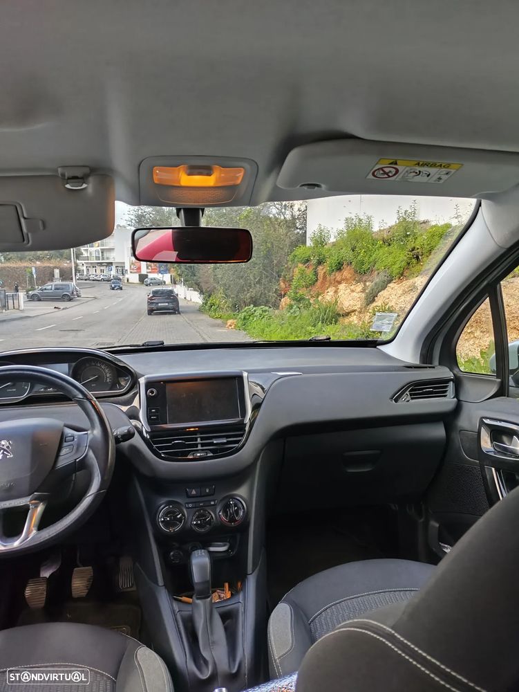 Peugeot 208 1.4 HDi Active - 2