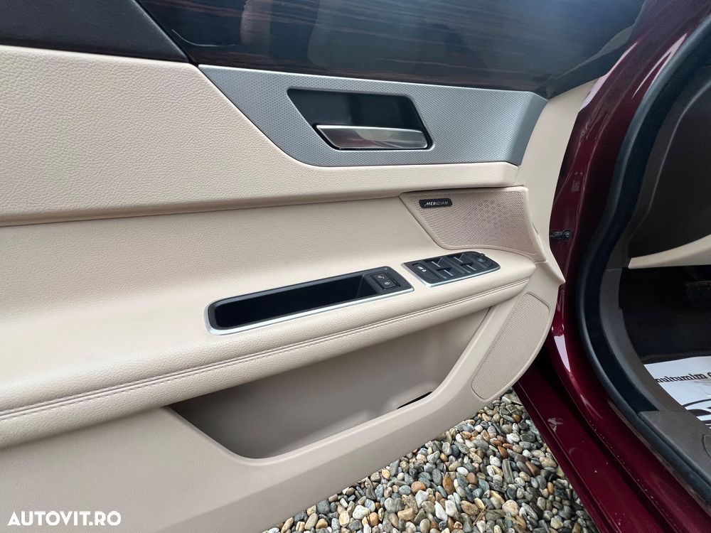 Jaguar XF 20d Aut. Prestige - 11