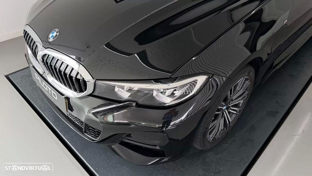 BMW 330 e Edição Desportiva M Auto - 3