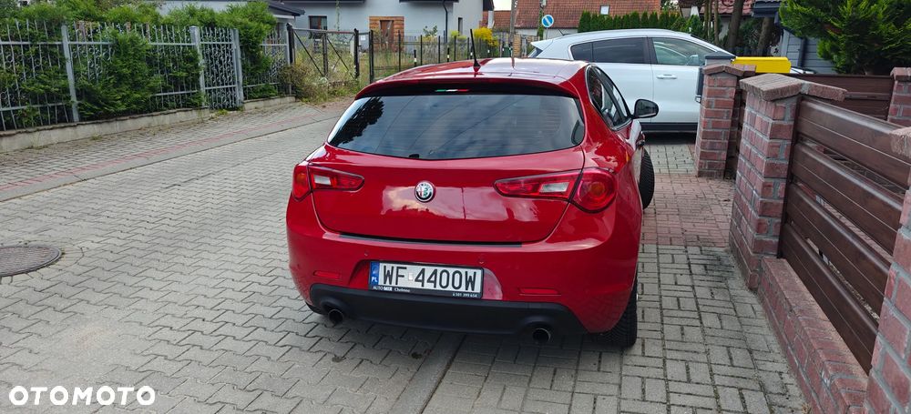 Alfa Romeo Giulietta 2.0 JTDM 16V - 4