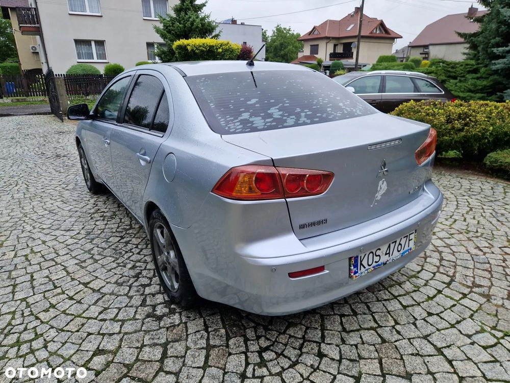 Mitsubishi Lancer 1.5 Invite - 9