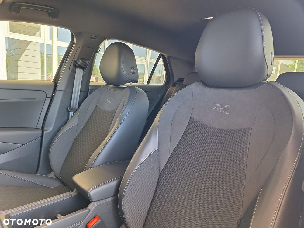 Volkswagen T-Roc - 11