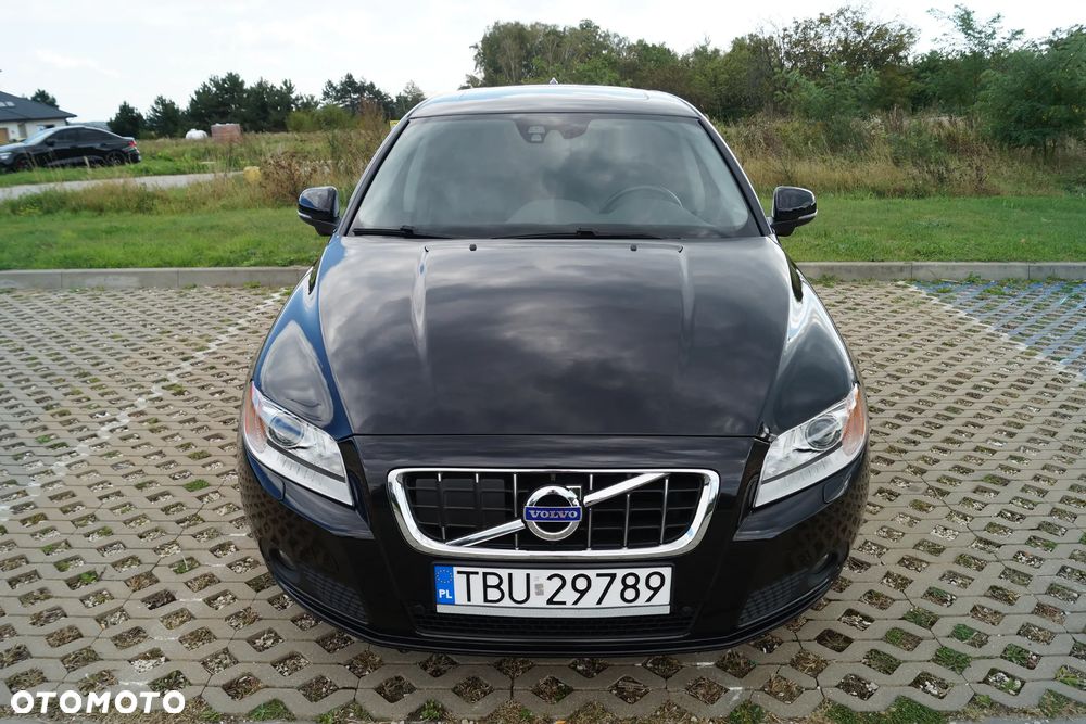 Volvo V70 - 3