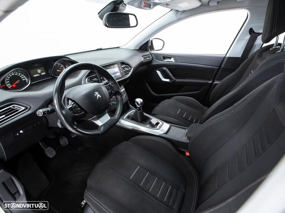 Peugeot 308 SW - 7