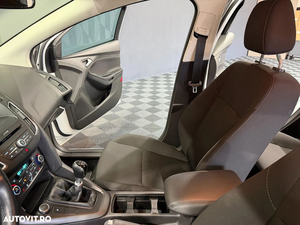Ford Focus 1.5 EcoBlue Active - 13