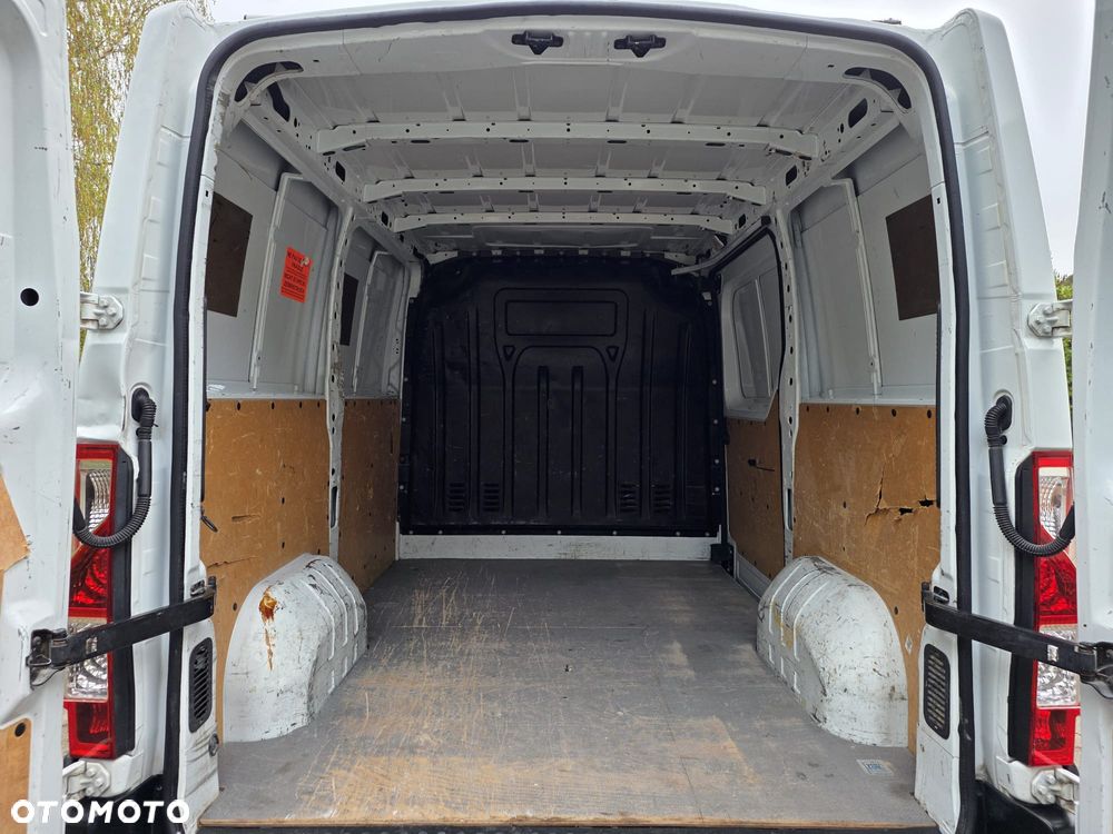 Nissan NV400 - 10