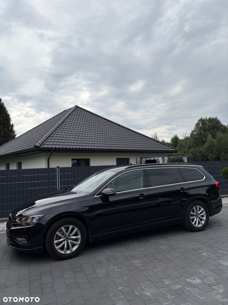 Volkswagen Passat - 4