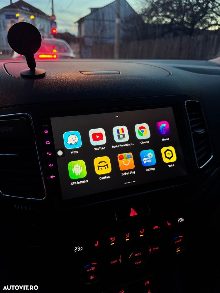 Volkswagen Sharan 2.0 TDI DSG (BlueMotion Technology) Comfortline - 34