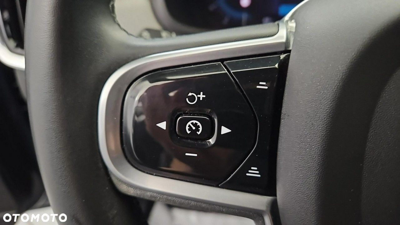 Volvo V90 T8 AWD Plug-In Hybrid R-Design - 16