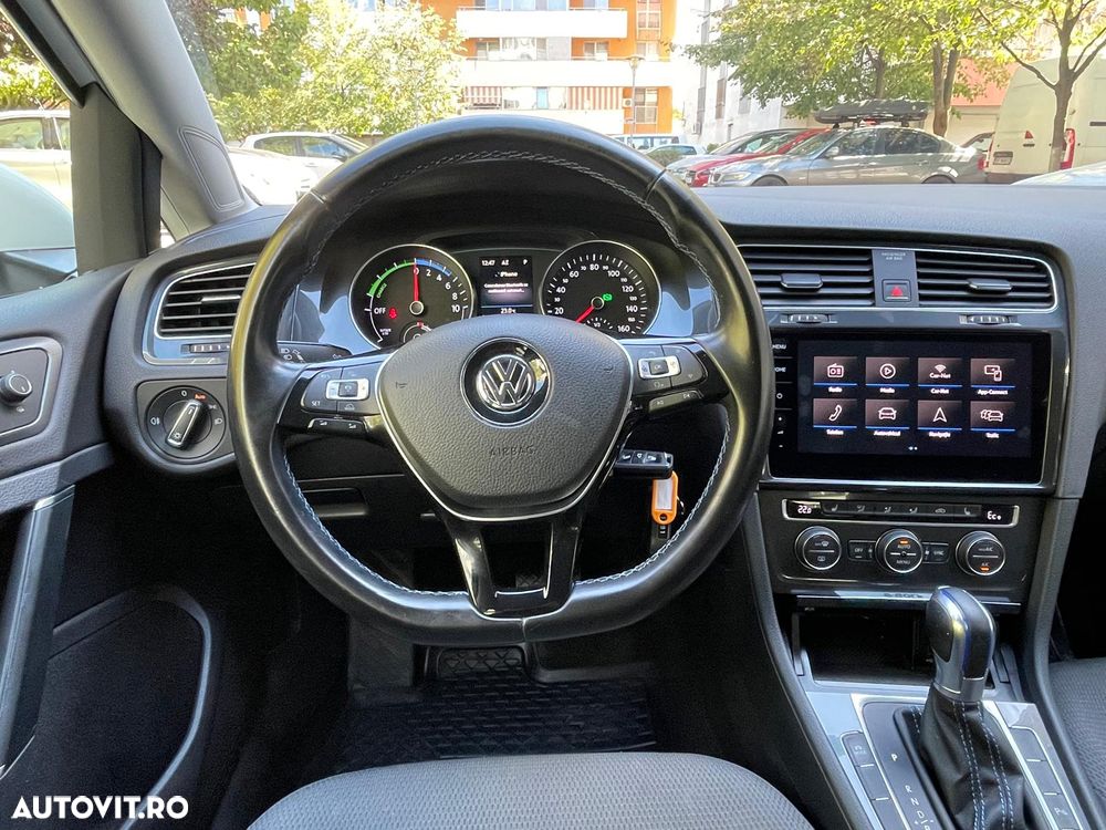Volkswagen e-Golf - 5