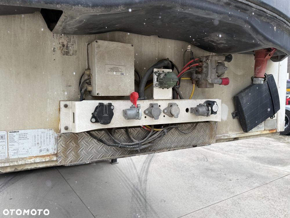 Van Eck Chłodnia // Double Deck // 2 Temperatury // Vector 1800 MT // Winda dwa poziomy // Standard // Wysokość w środku 3,68cm // - 11