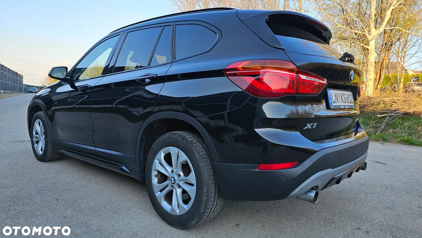 BMW X1 xDrive20i xLine sport - 14