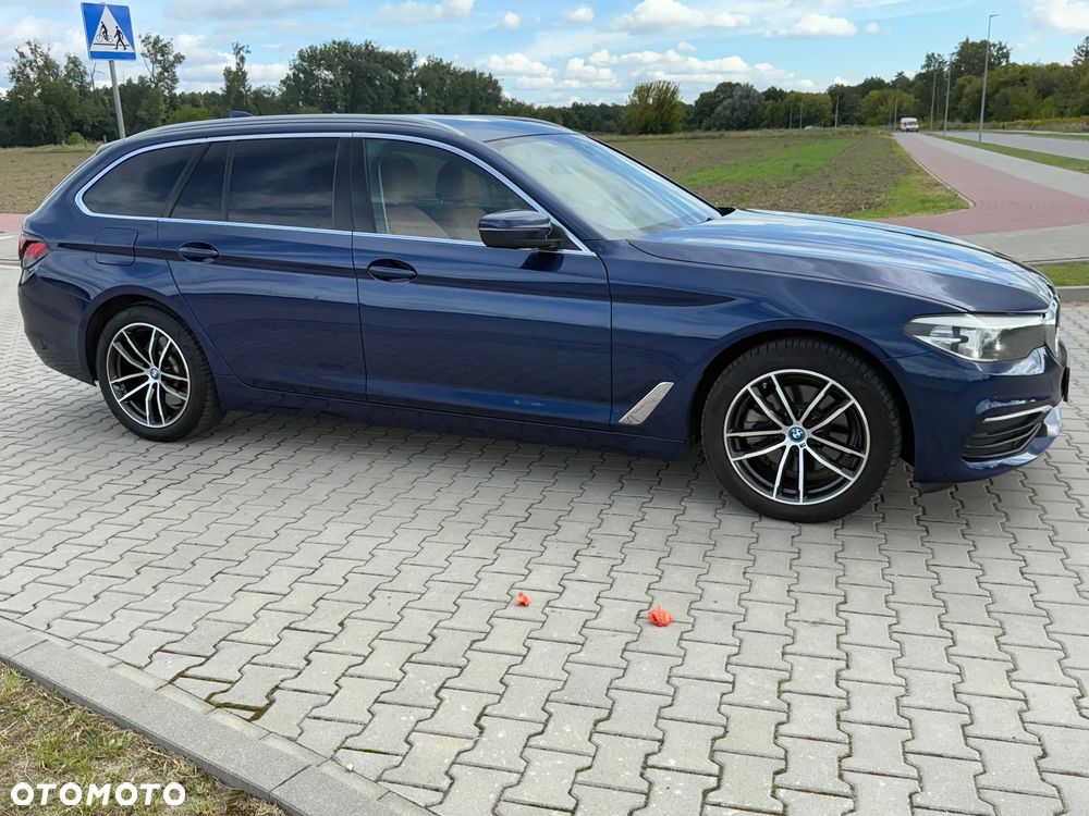 BMW Seria 5 520d xDrive Luxury Line sport - 8
