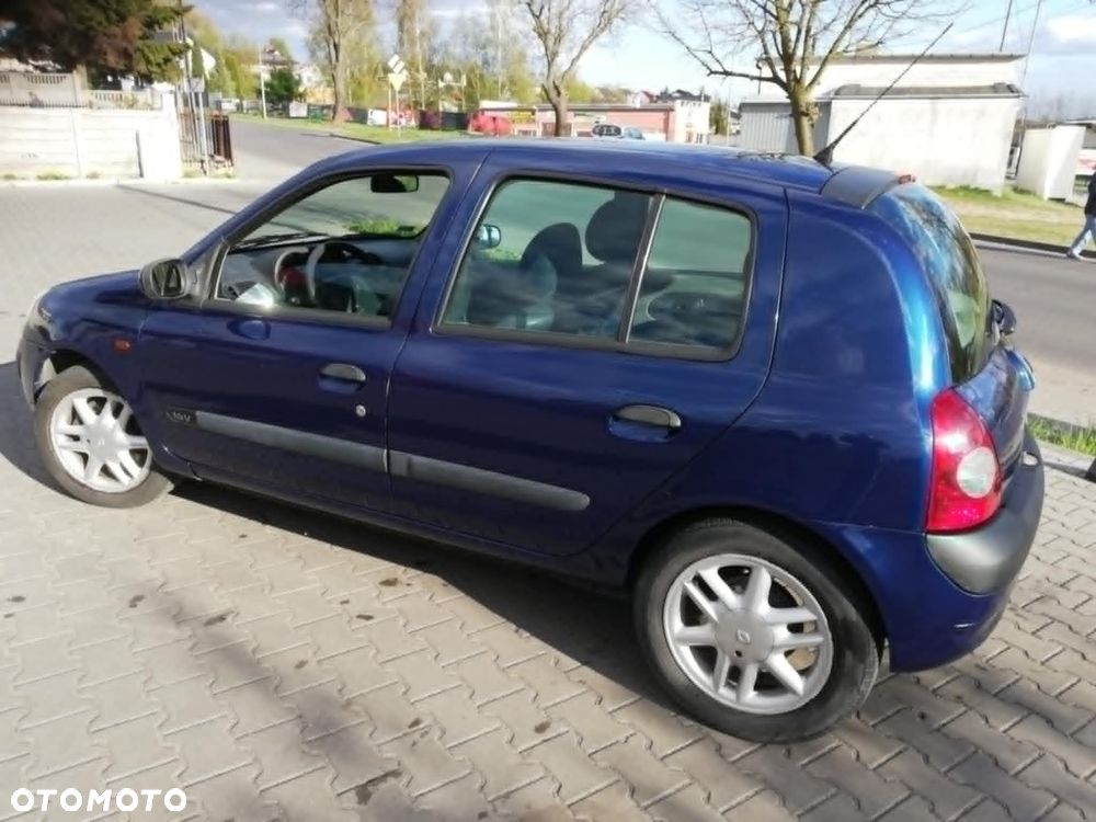 Renault Clio 1.2 16V Emotion - 4
