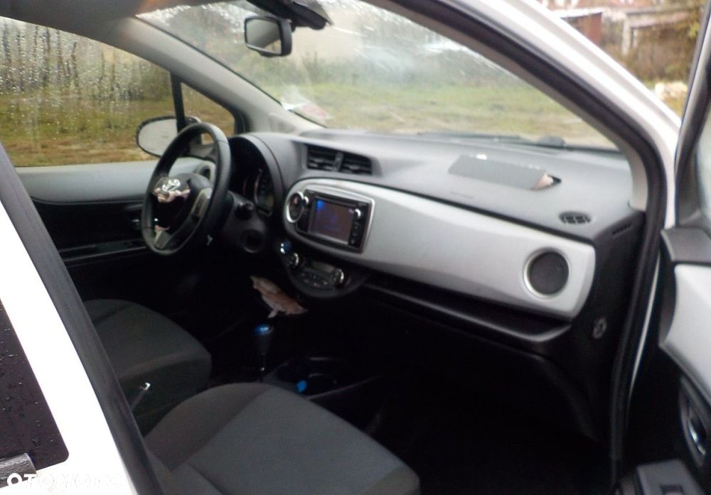 Toyota Yaris - 15