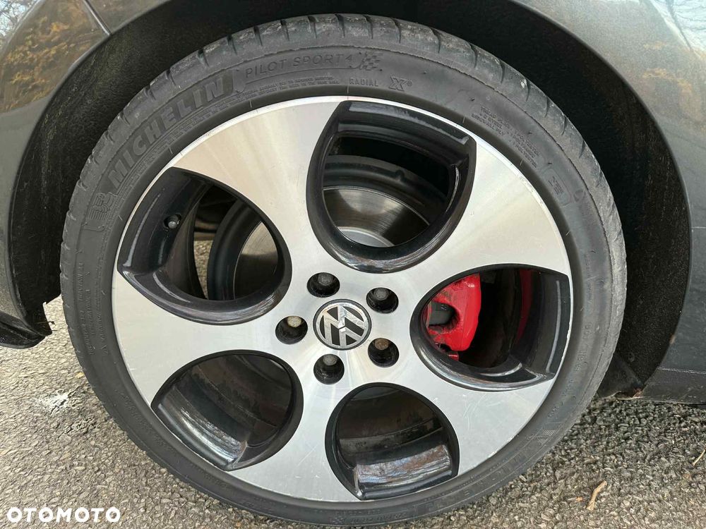 Volkswagen Golf - 16