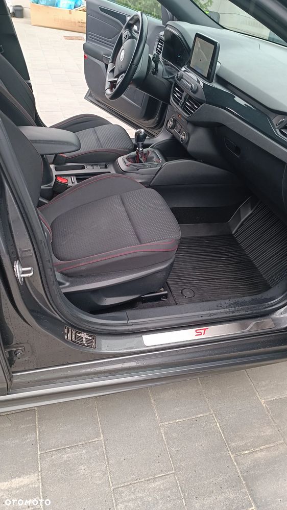 Ford Focus 2.0 EcoBlue ST-Line - 14