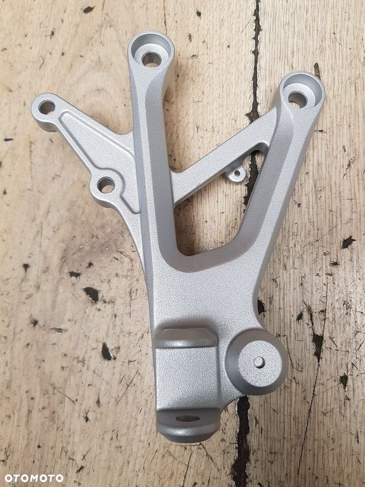 Set kierowcy prawy Honda CBR600 F4  50600-MBW-000ZA - 2